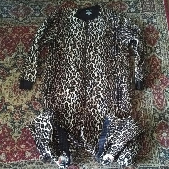 Onesie, zipup women's pjs animal print - Picture 3 of 6